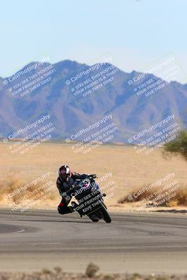 media/Jan-08-2022-SoCal Trackdays (Sat) [[1ec2777125]]/Turn 4 (1145am)/